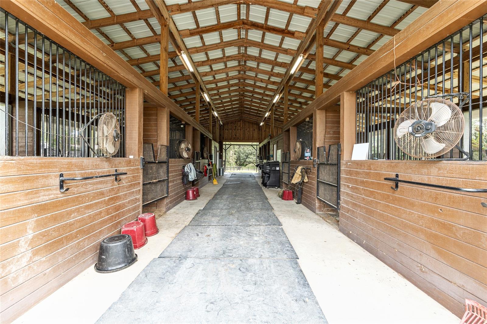 TOP BRASS FARM - Residential