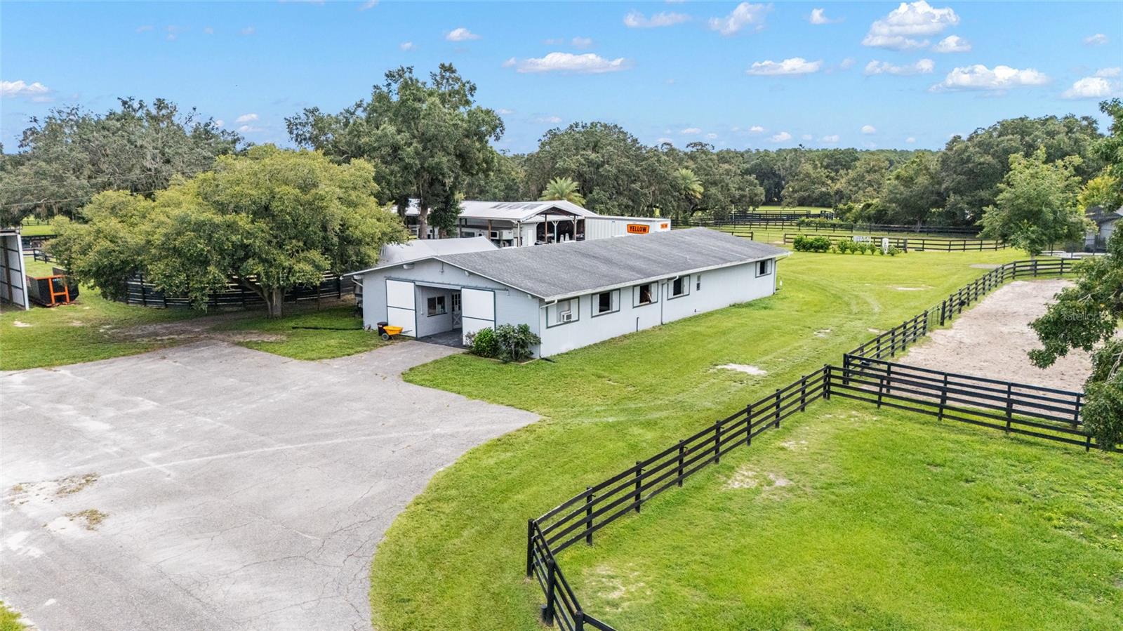 TOP BRASS FARM - Residential