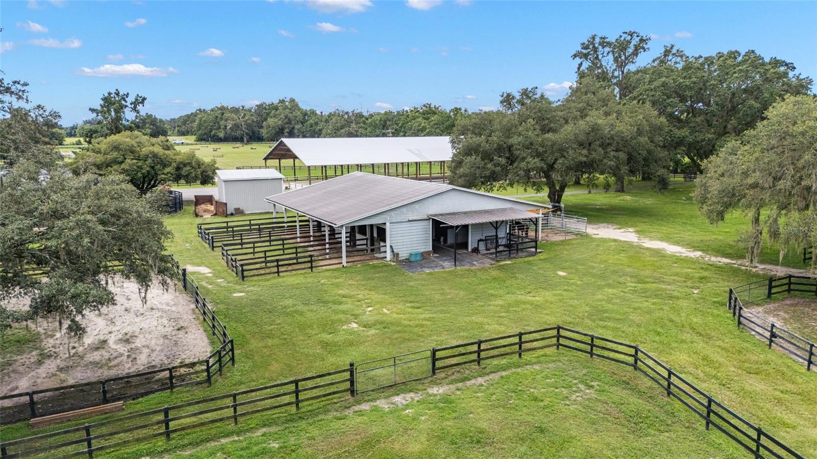 TOP BRASS FARM - Residential