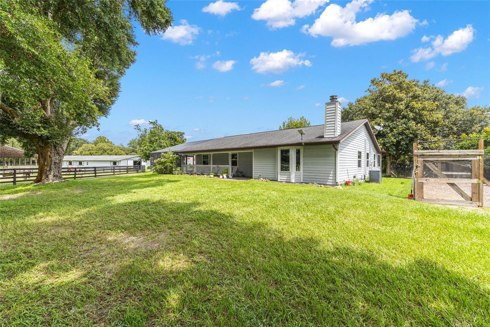 TOP BRASS FARM - Residential