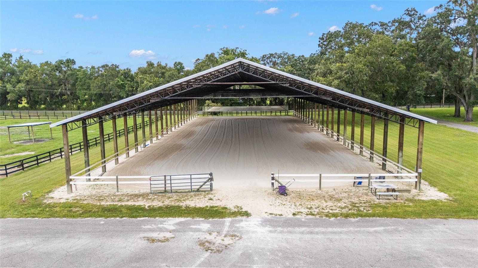 TOP BRASS FARM - Residential