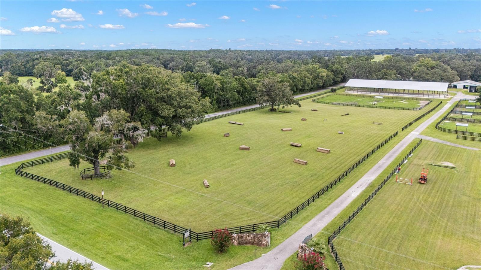 TOP BRASS FARM - Residential