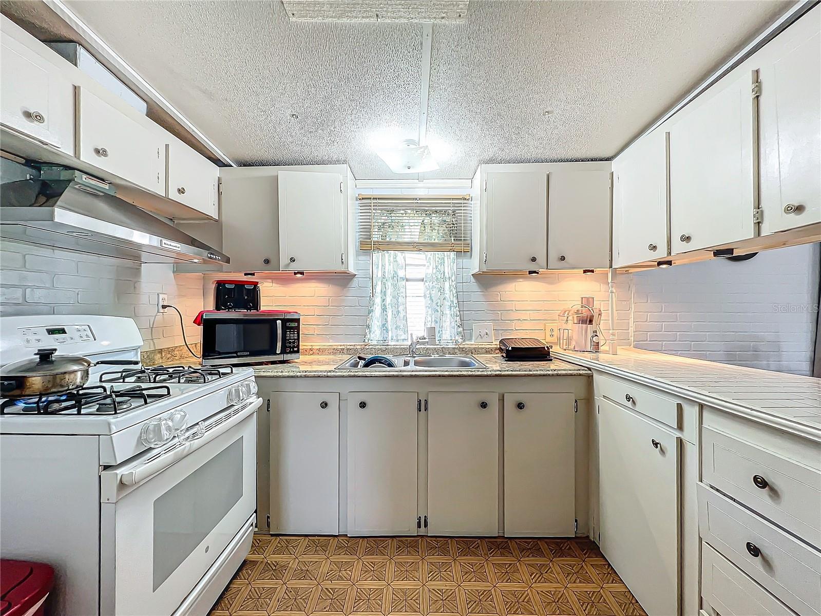 TAFT TOWN - Residential