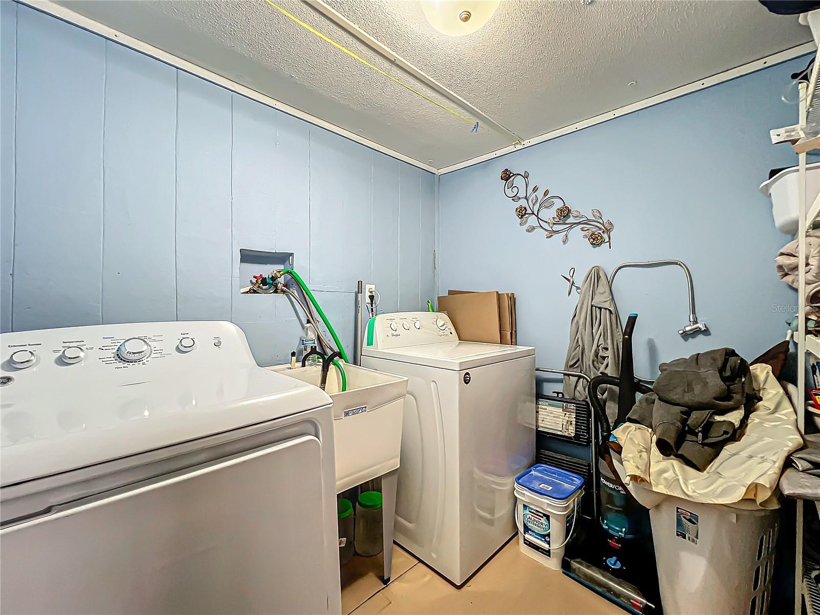 TAFT TOWN - Residential