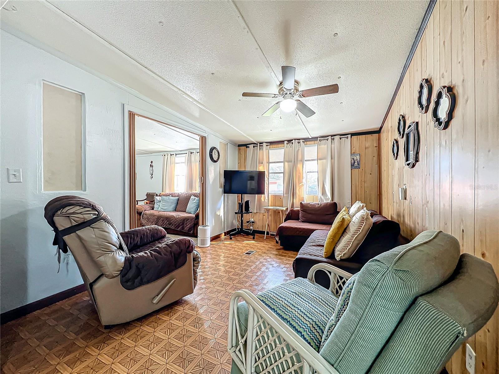 TAFT TOWN - Residential