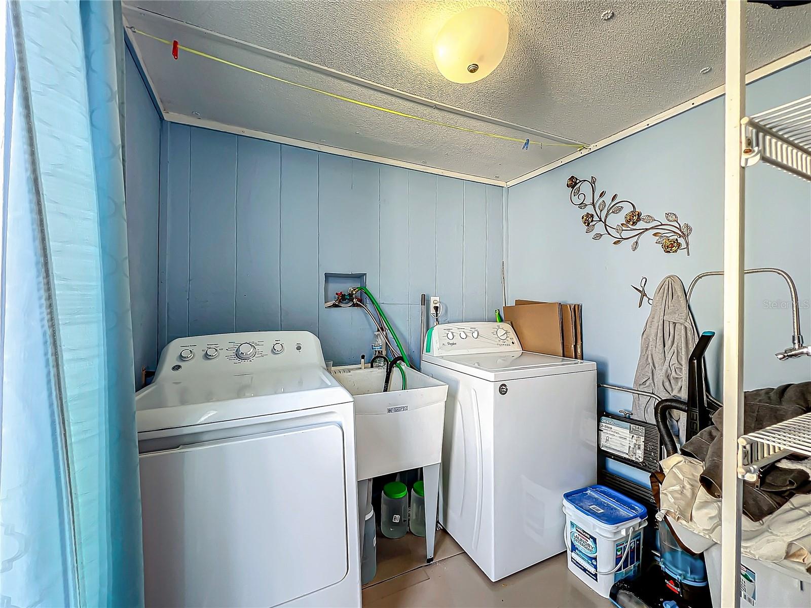 TAFT TOWN - Residential