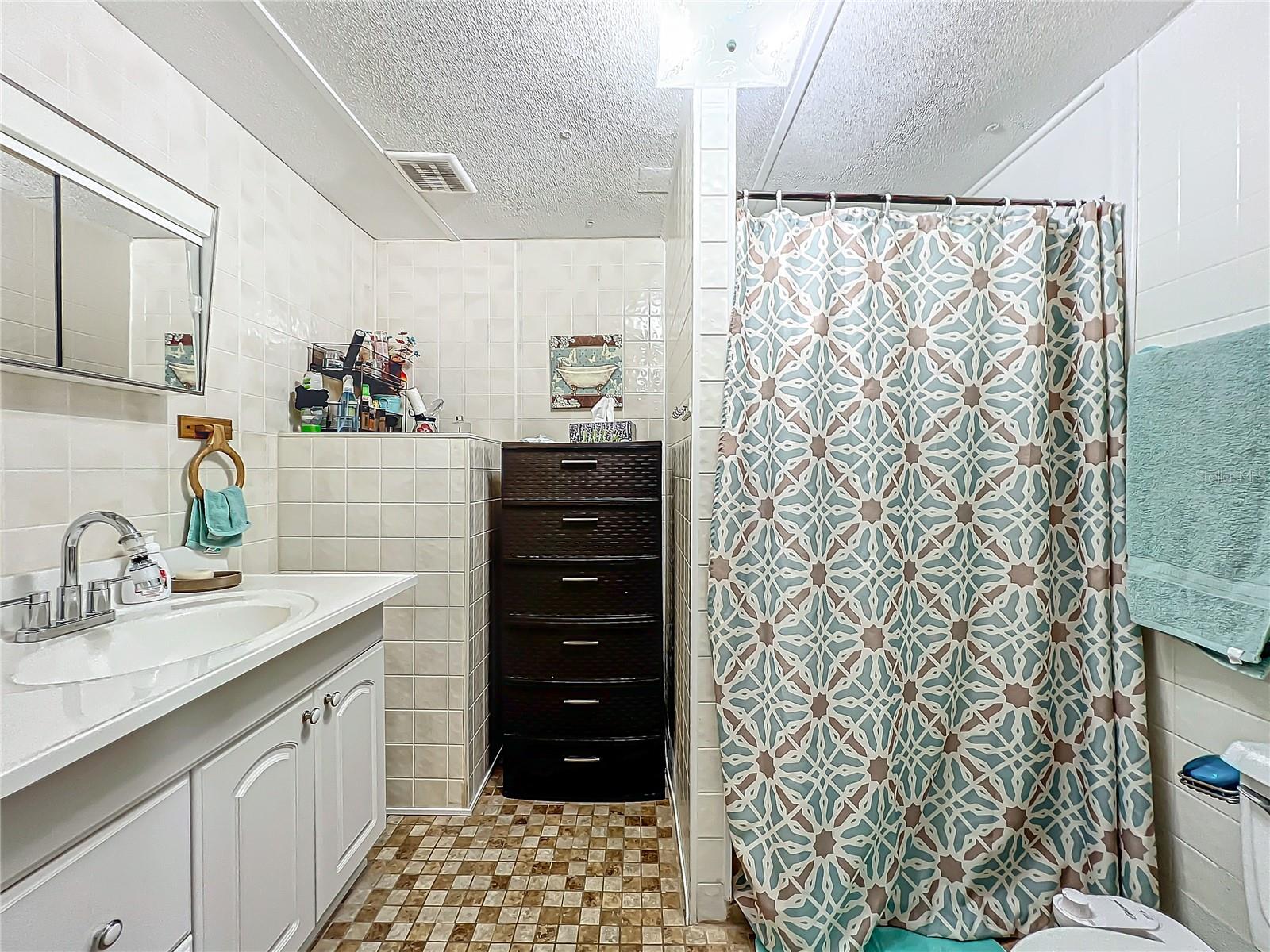 TAFT TOWN - Residential