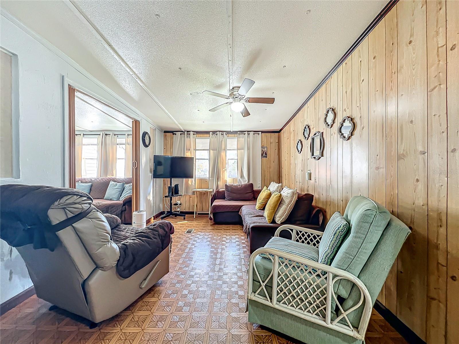 TAFT TOWN - Residential