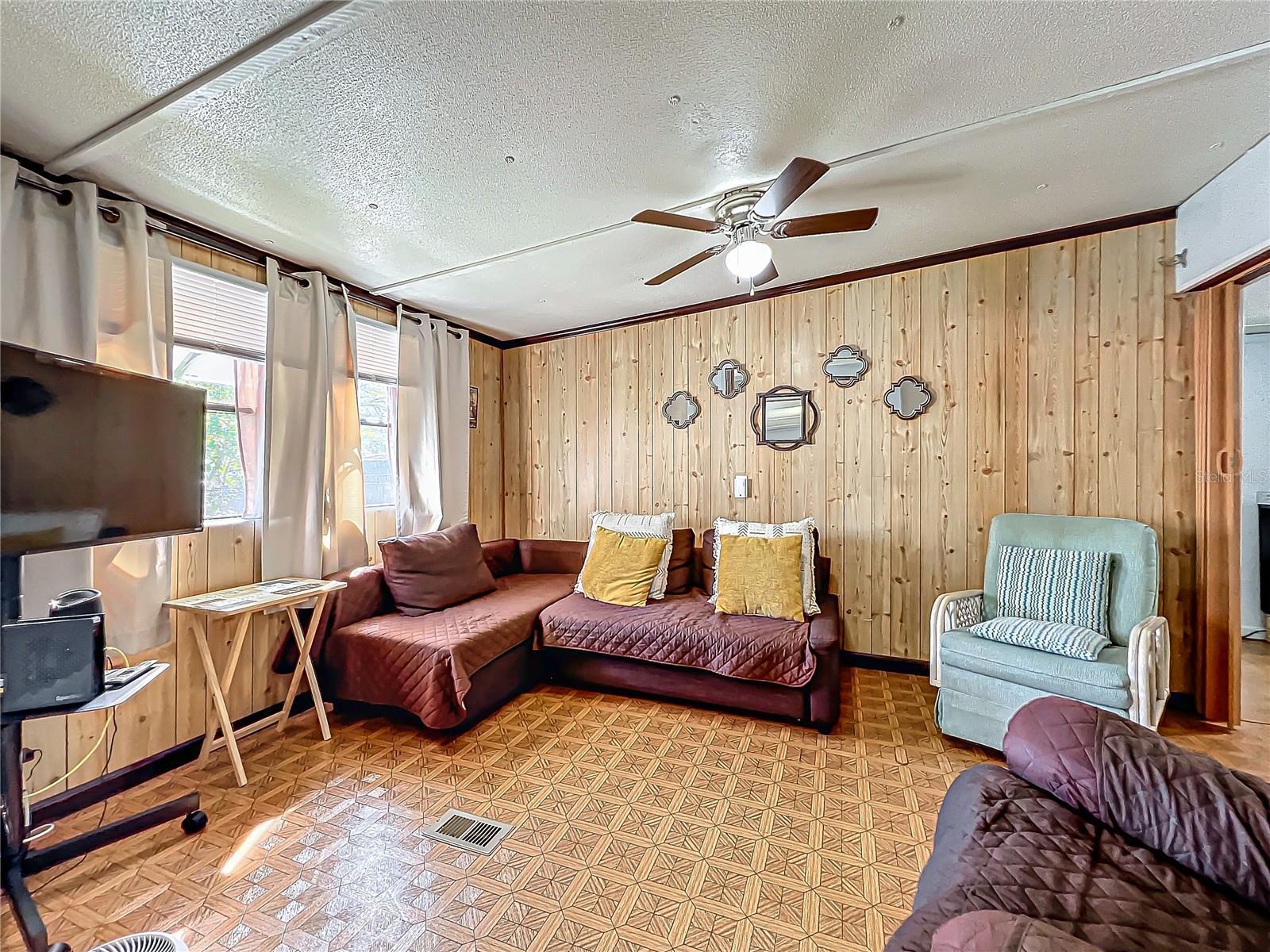 TAFT TOWN - Residential