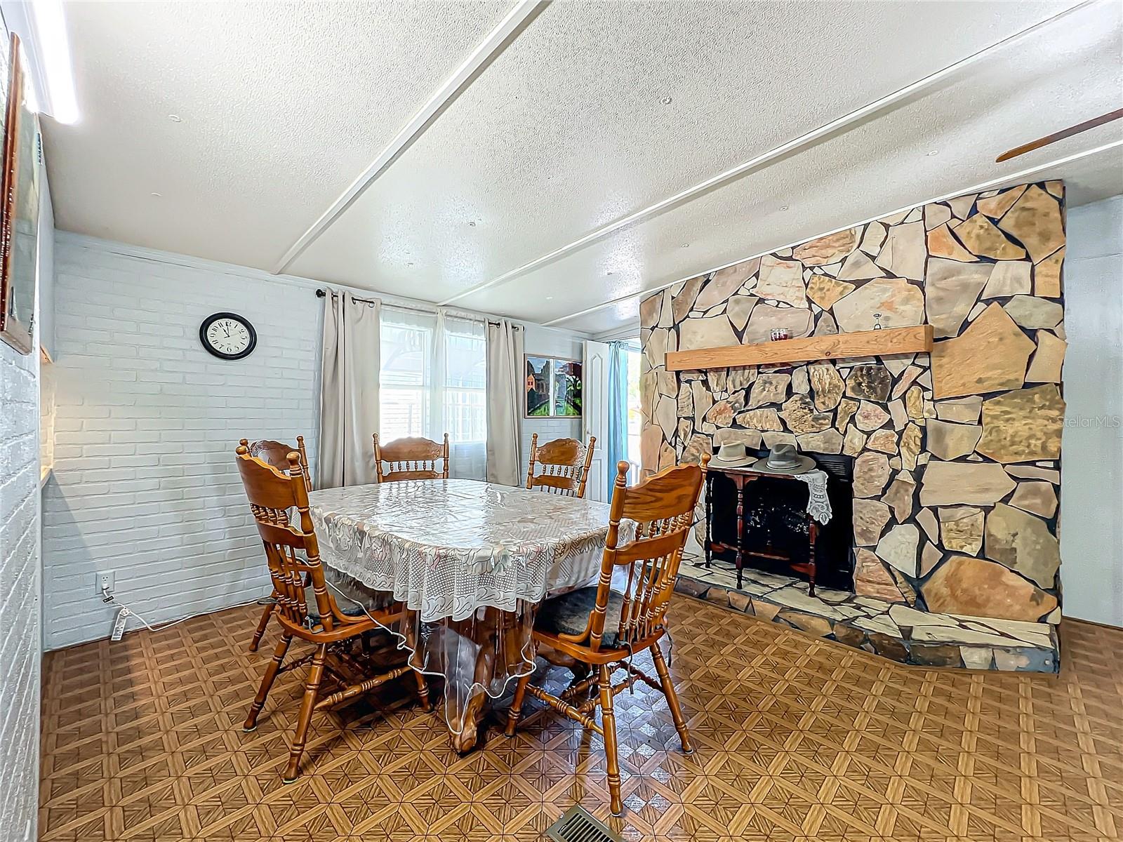 TAFT TOWN - Residential