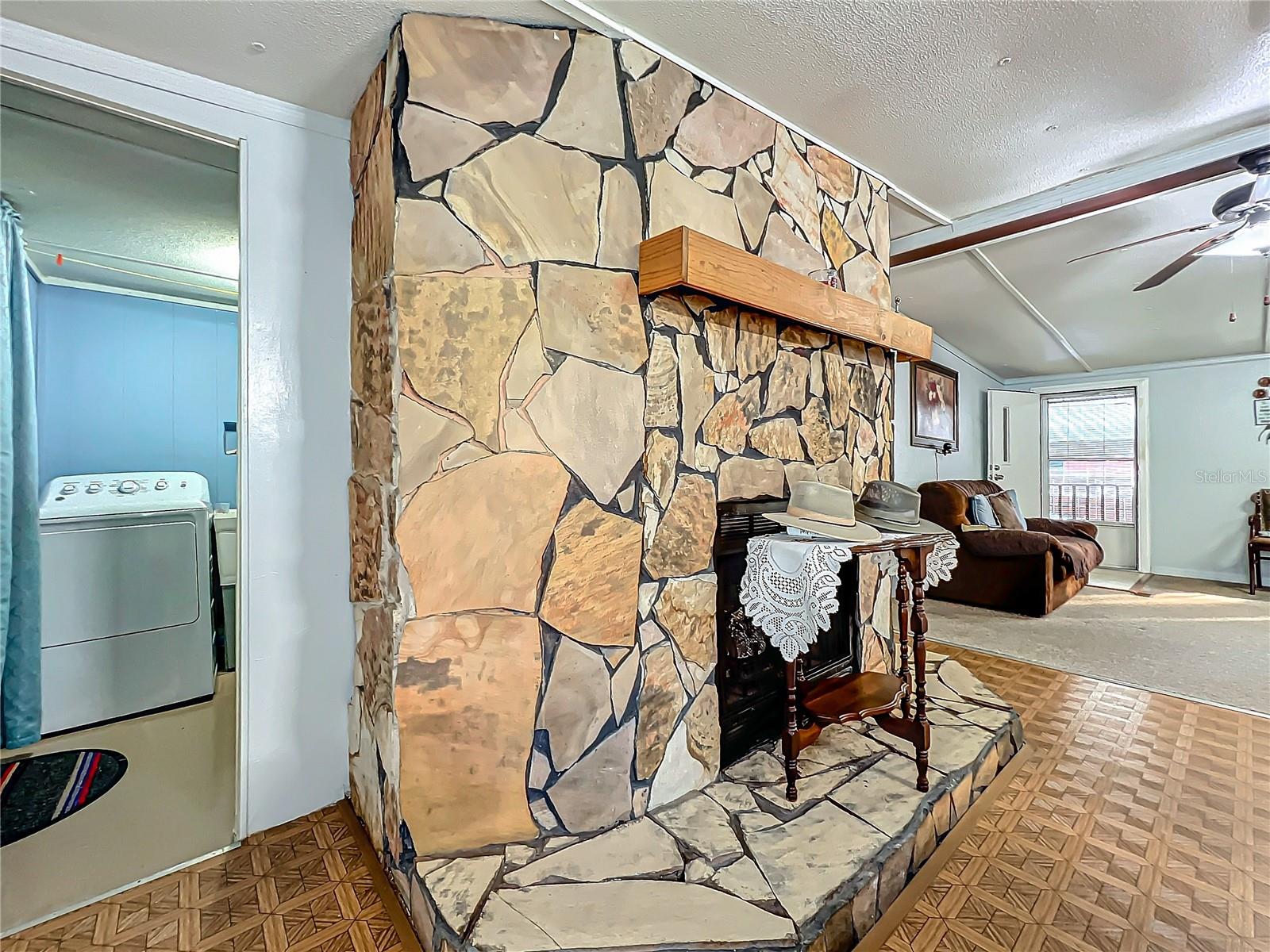 TAFT TOWN - Residential