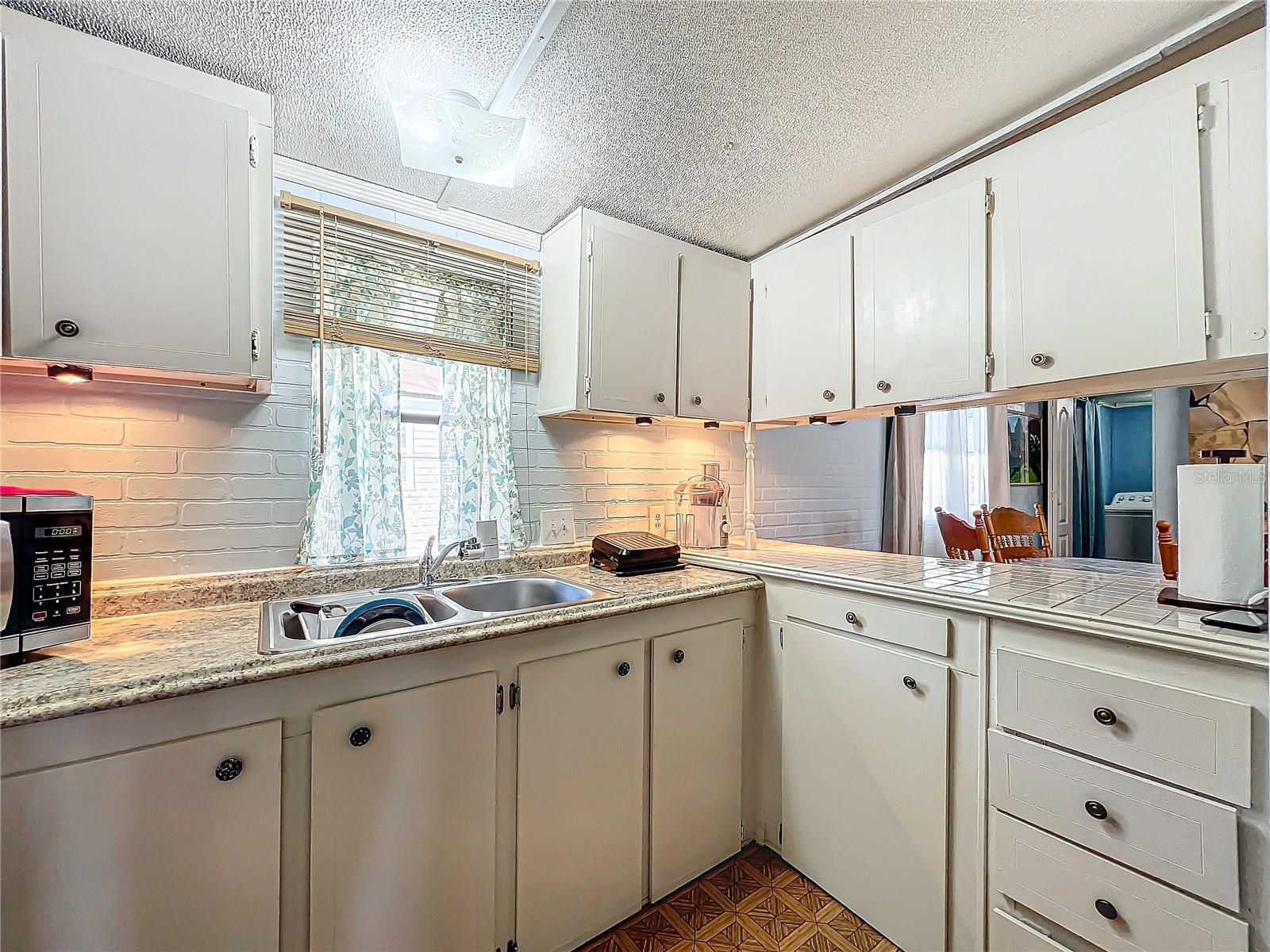 TAFT TOWN - Residential