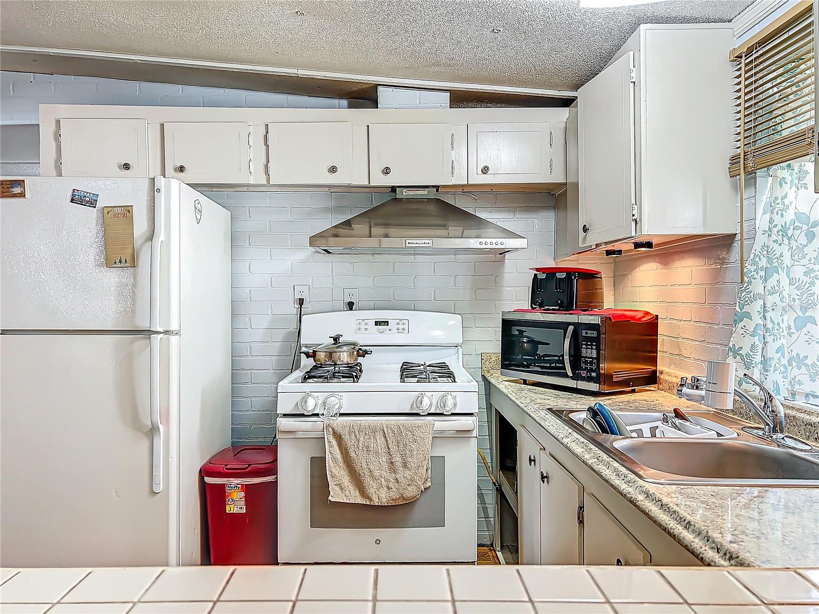 TAFT TOWN - Residential