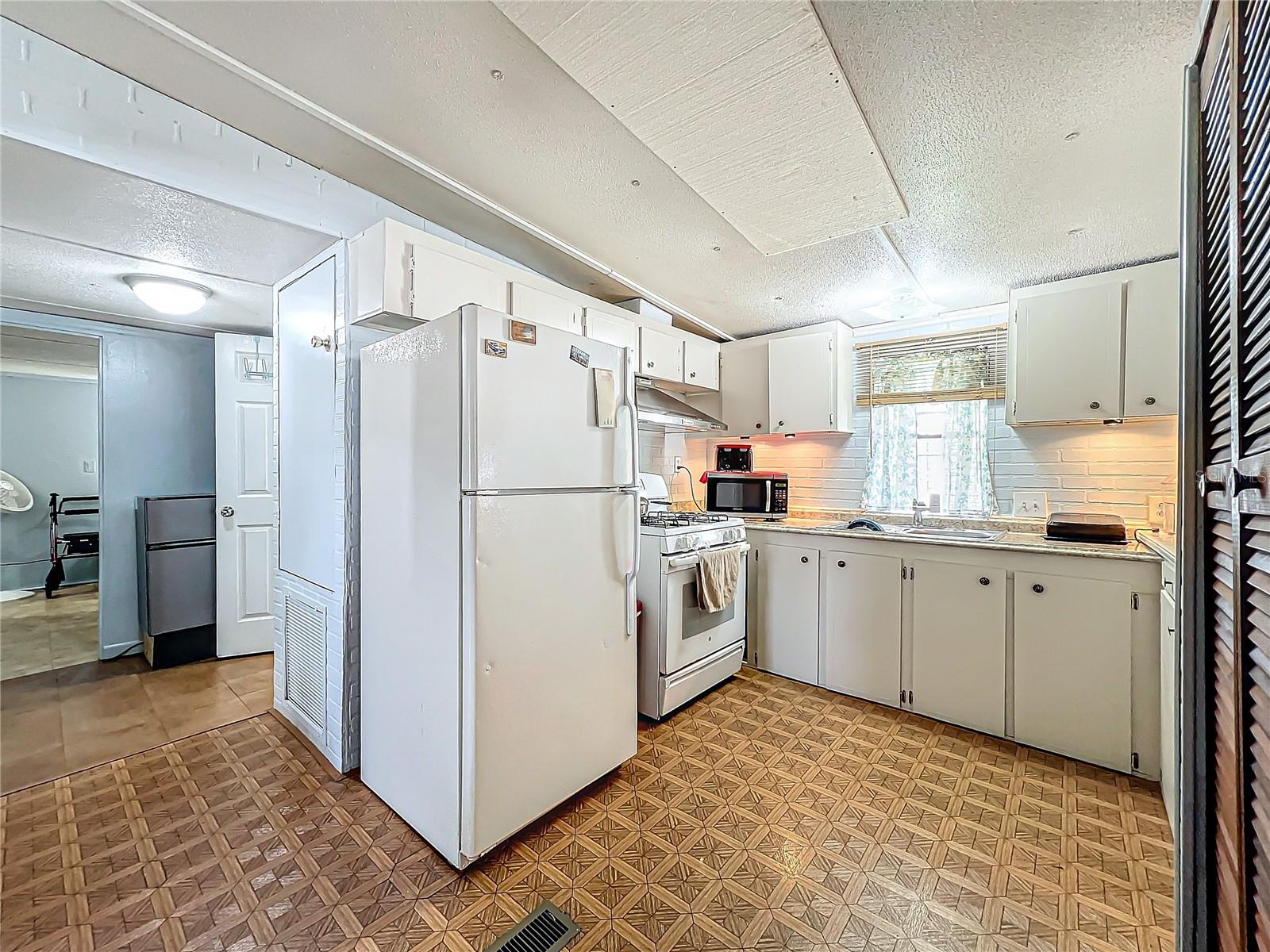 TAFT TOWN - Residential