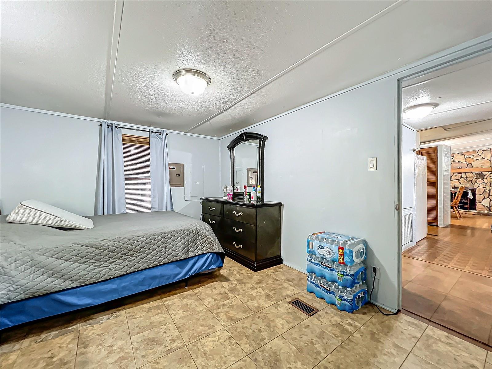 TAFT TOWN - Residential