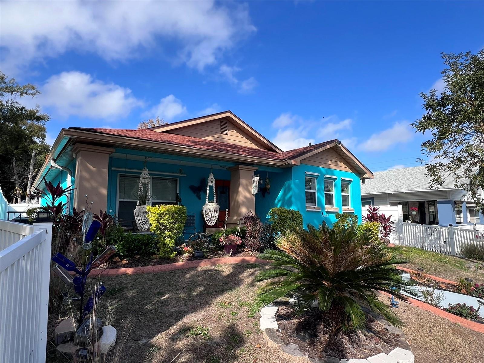 706 N VERMONT AVENUE