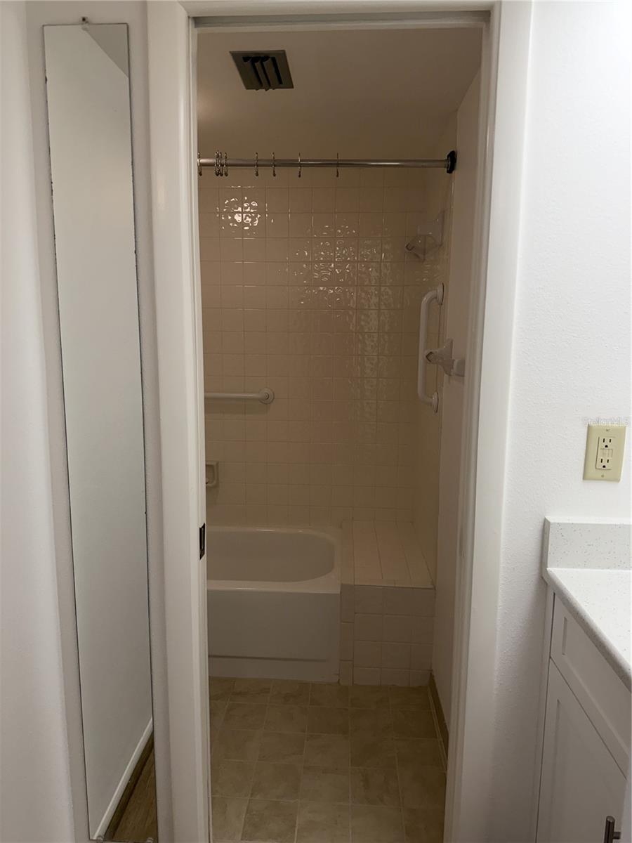 WOODLAKE CONDO PH 04 - Residential