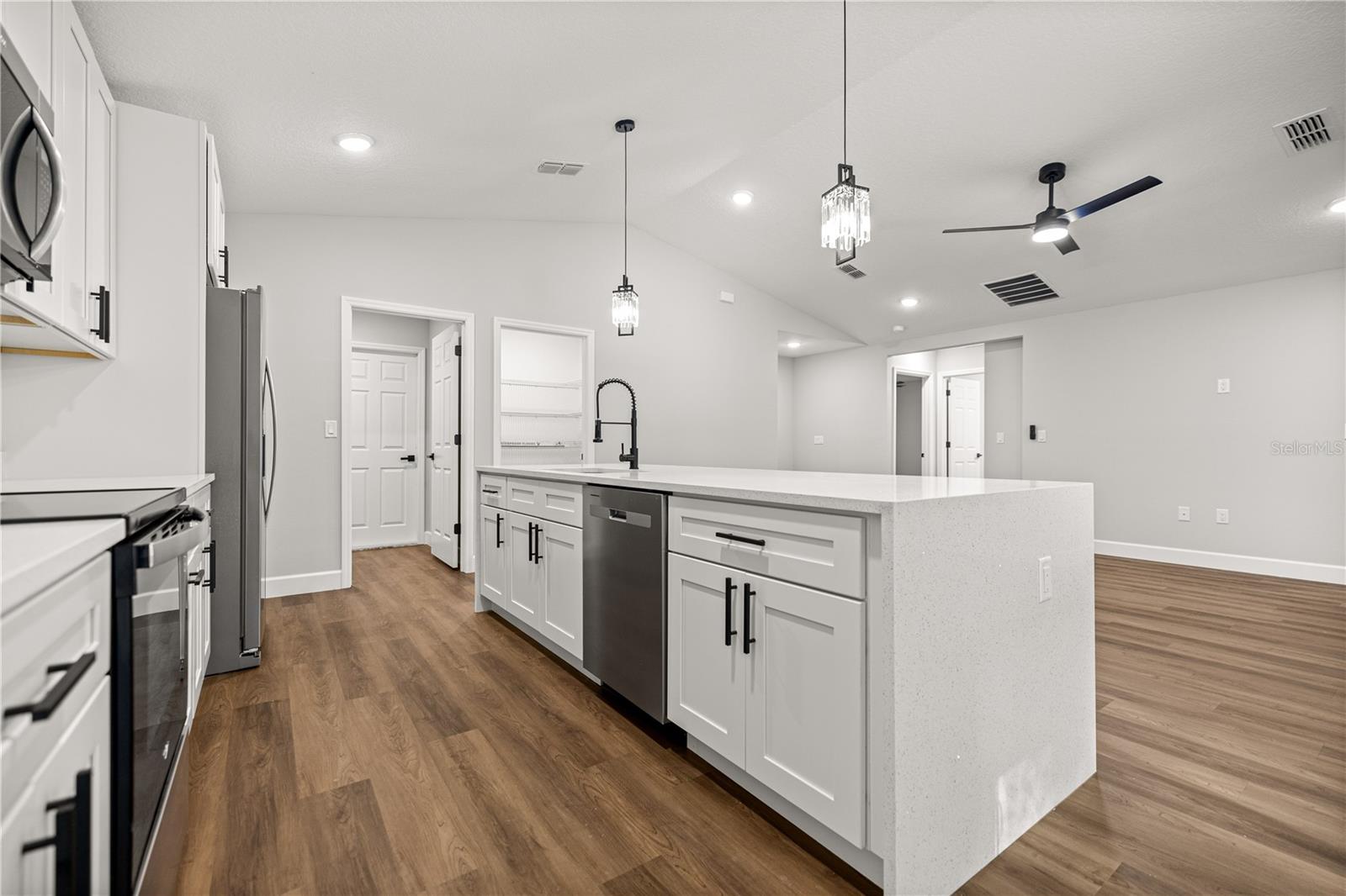 BELLEVIEW HEIGHTS ESTATE - Residential