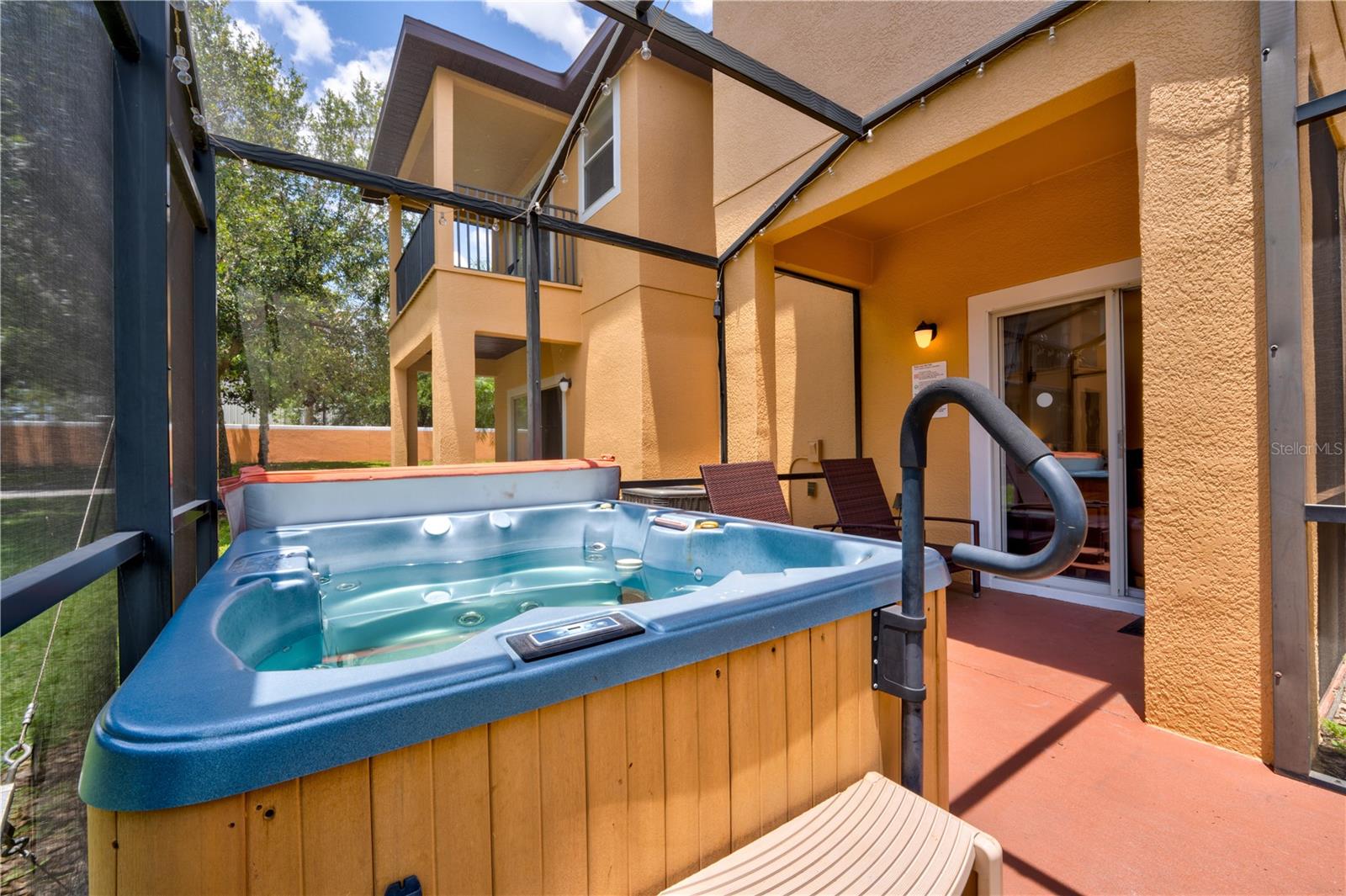 REGAL OAKS AT OLD TOWN - Residential