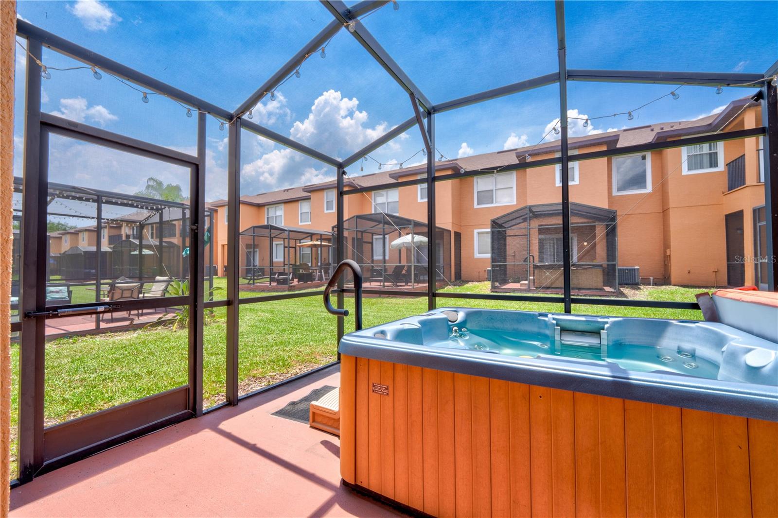 REGAL OAKS AT OLD TOWN - Residential