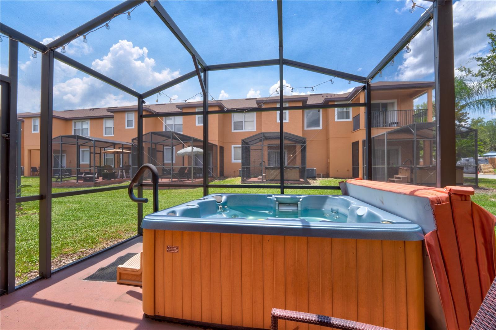 REGAL OAKS AT OLD TOWN - Residential