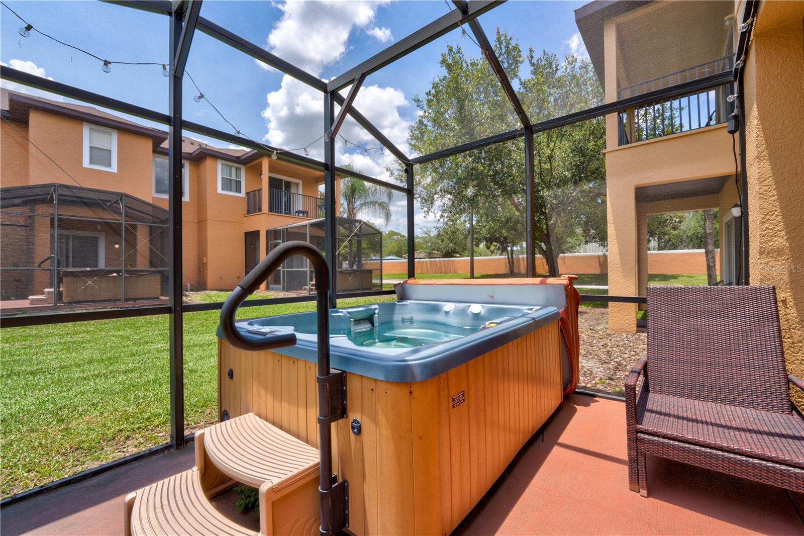 REGAL OAKS AT OLD TOWN - Residential