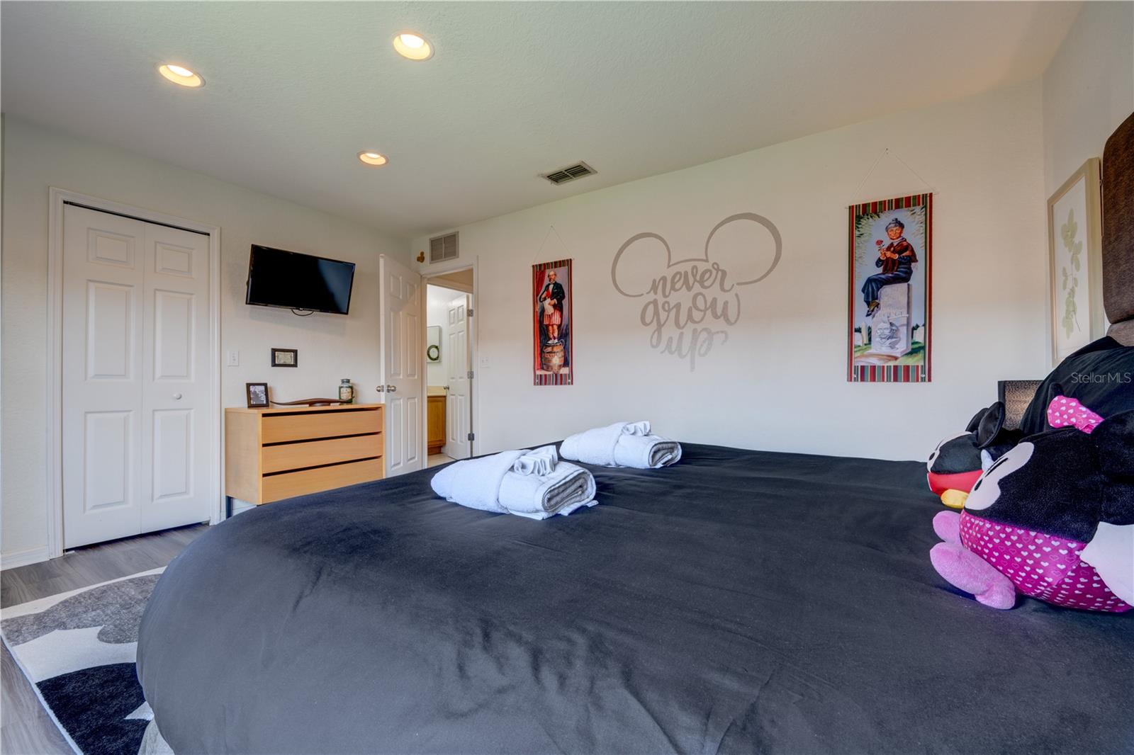 REGAL OAKS AT OLD TOWN - Residential