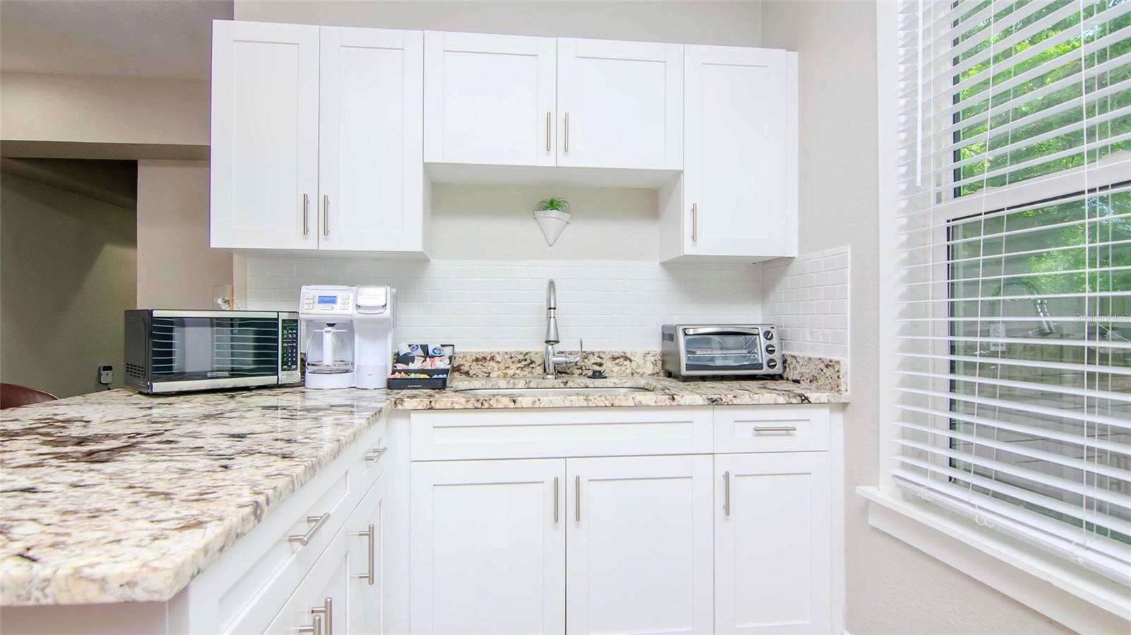 WARREN & KEYES - Residential Income