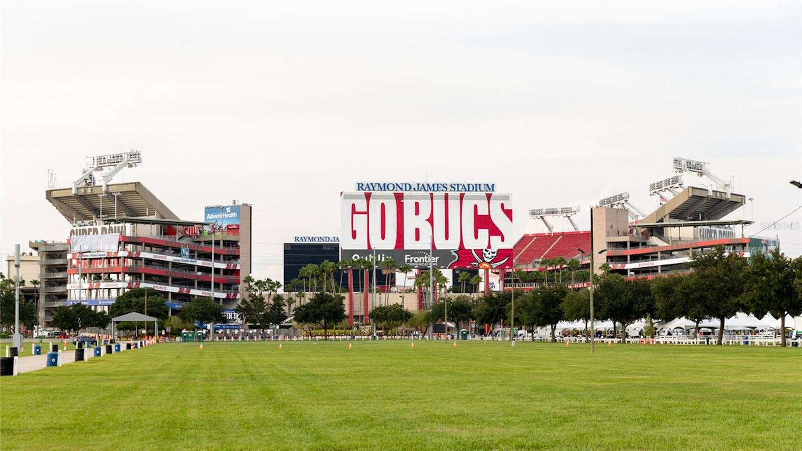 WARREN & KEYES - Residential Income