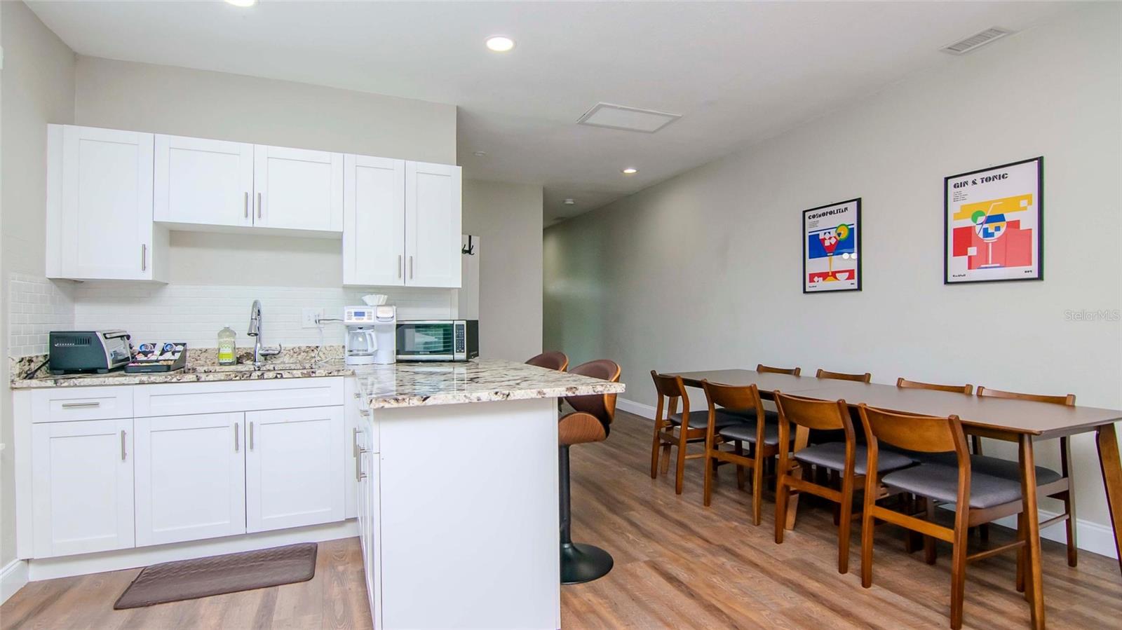 WARREN & KEYES - Residential Income