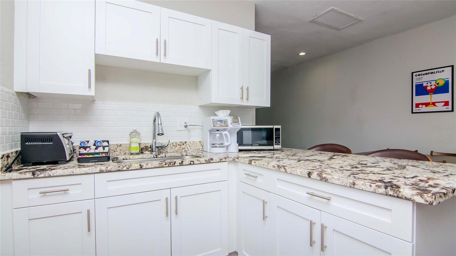 WARREN & KEYES - Residential Income