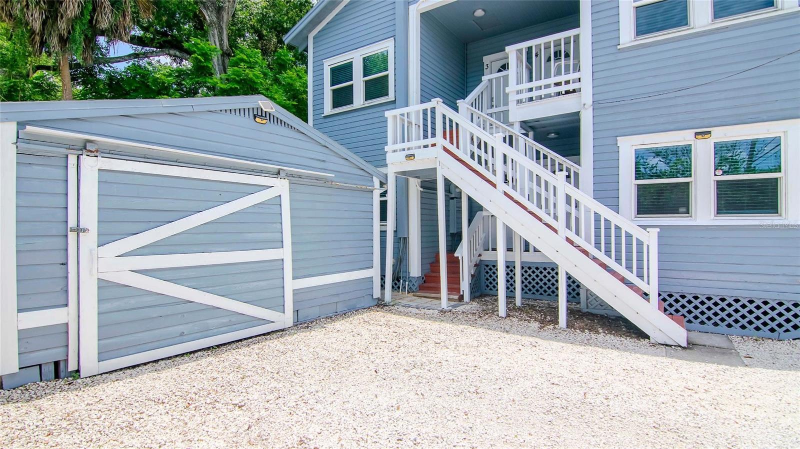 WARREN & KEYES - Residential Income