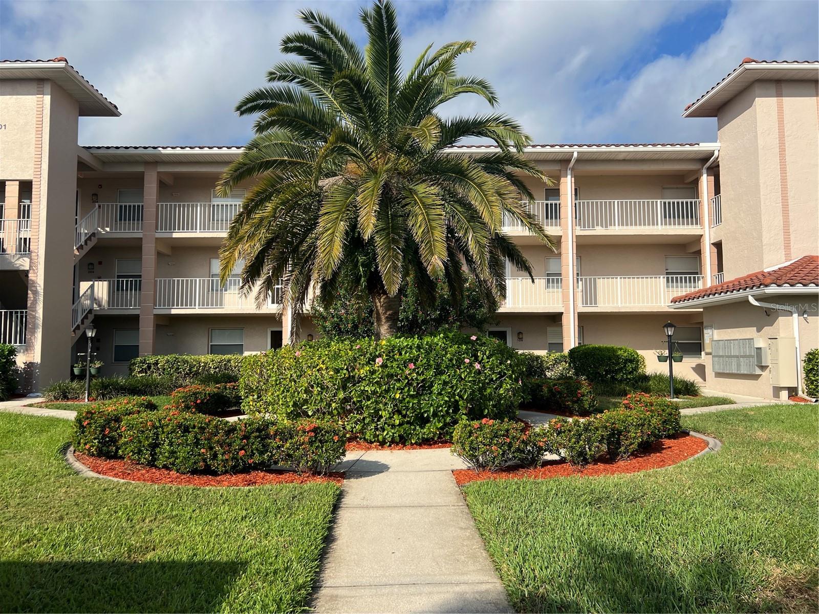 TERRACES 1 OF TARA - Residential Lease