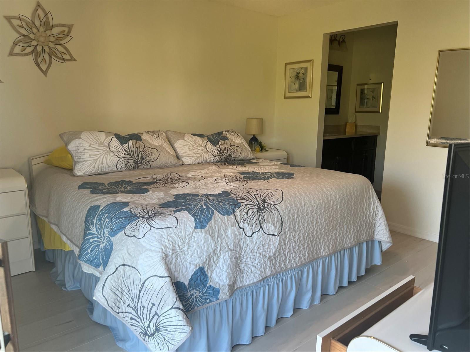 TERRACES 1 OF TARA - Residential Lease