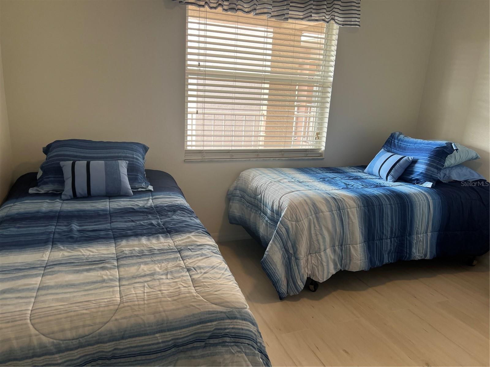 TERRACES 1 OF TARA - Residential Lease