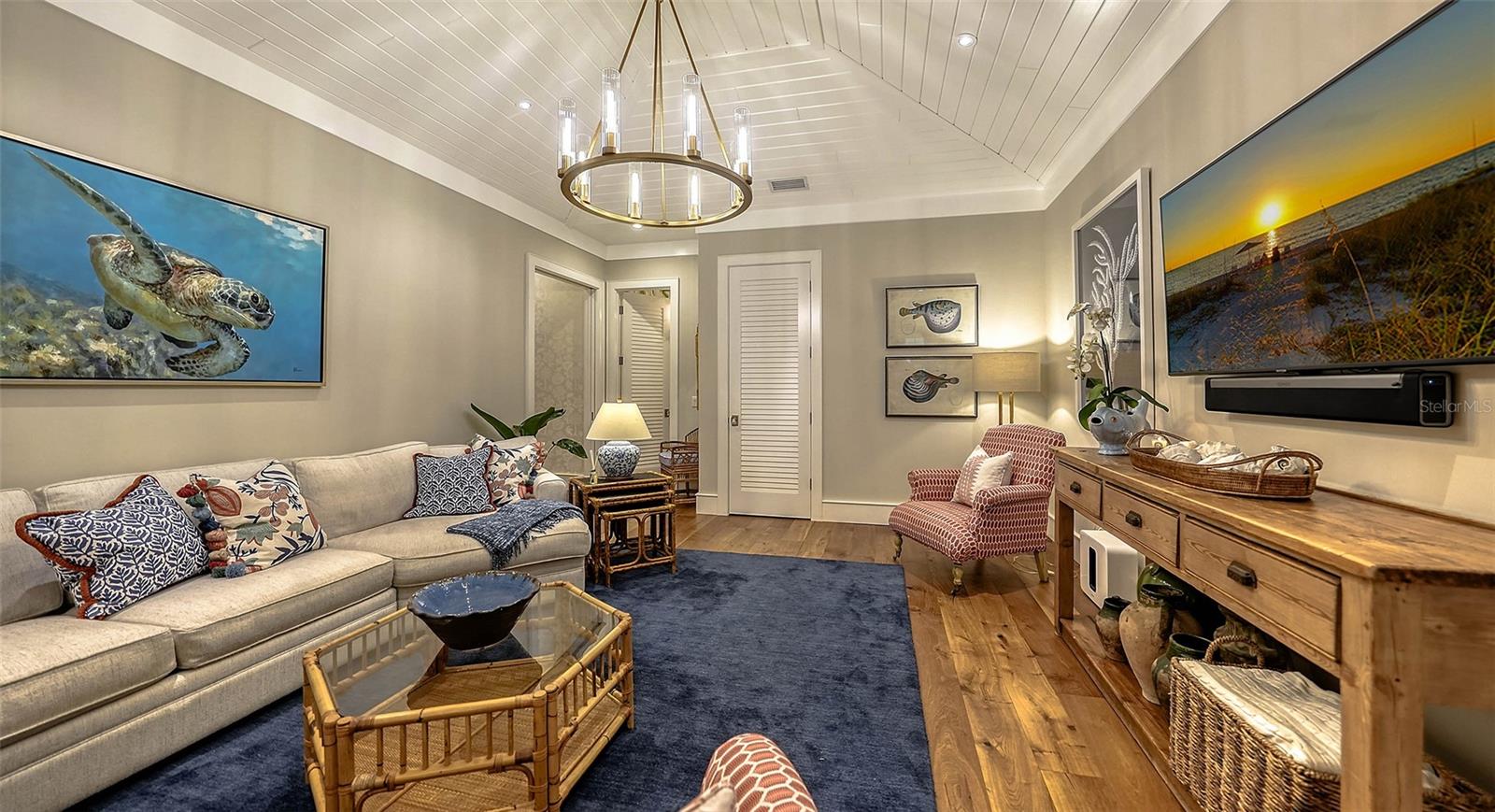 OYSTER BAY ESTATES - Residential