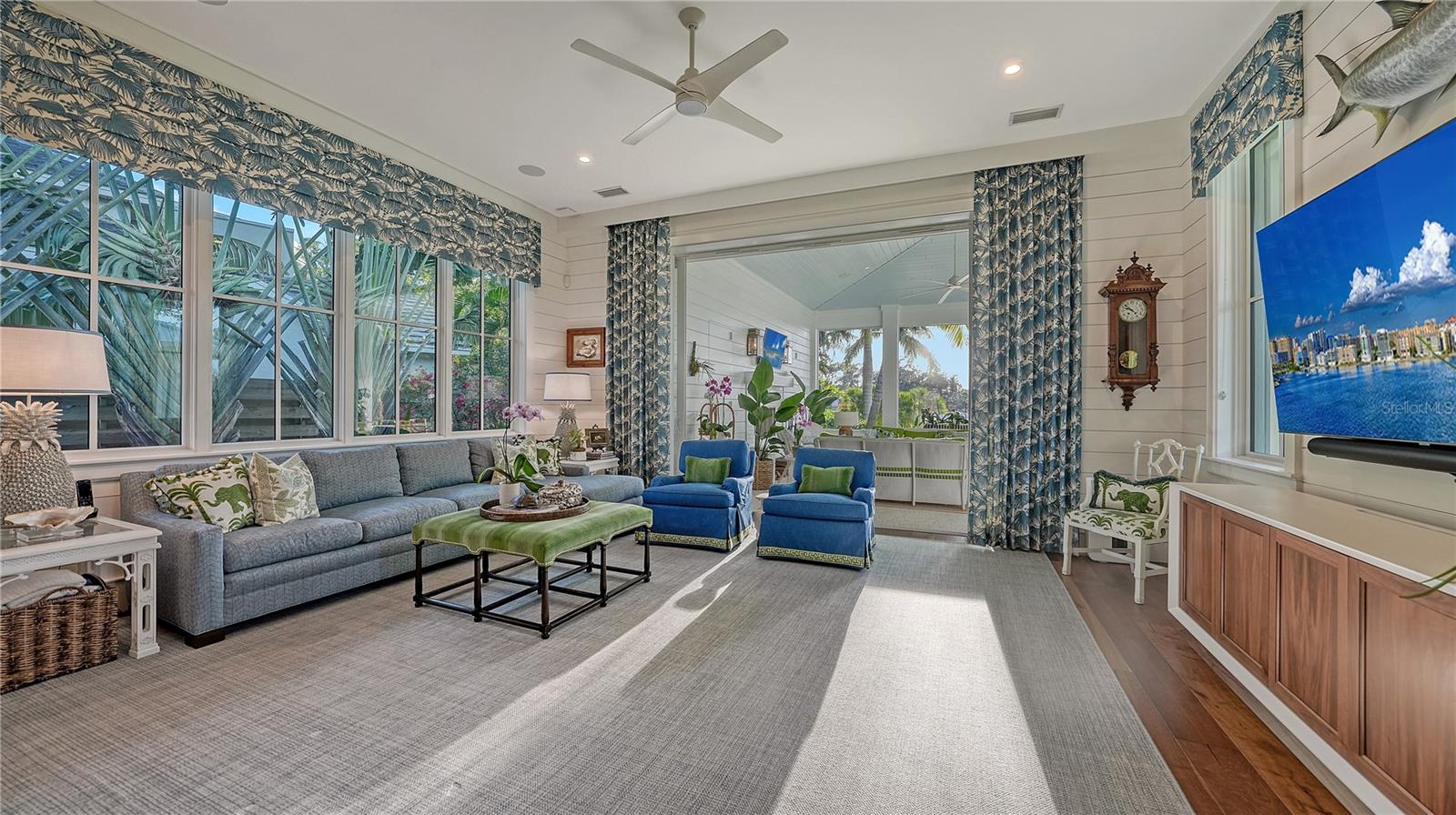 OYSTER BAY ESTATES - Residential