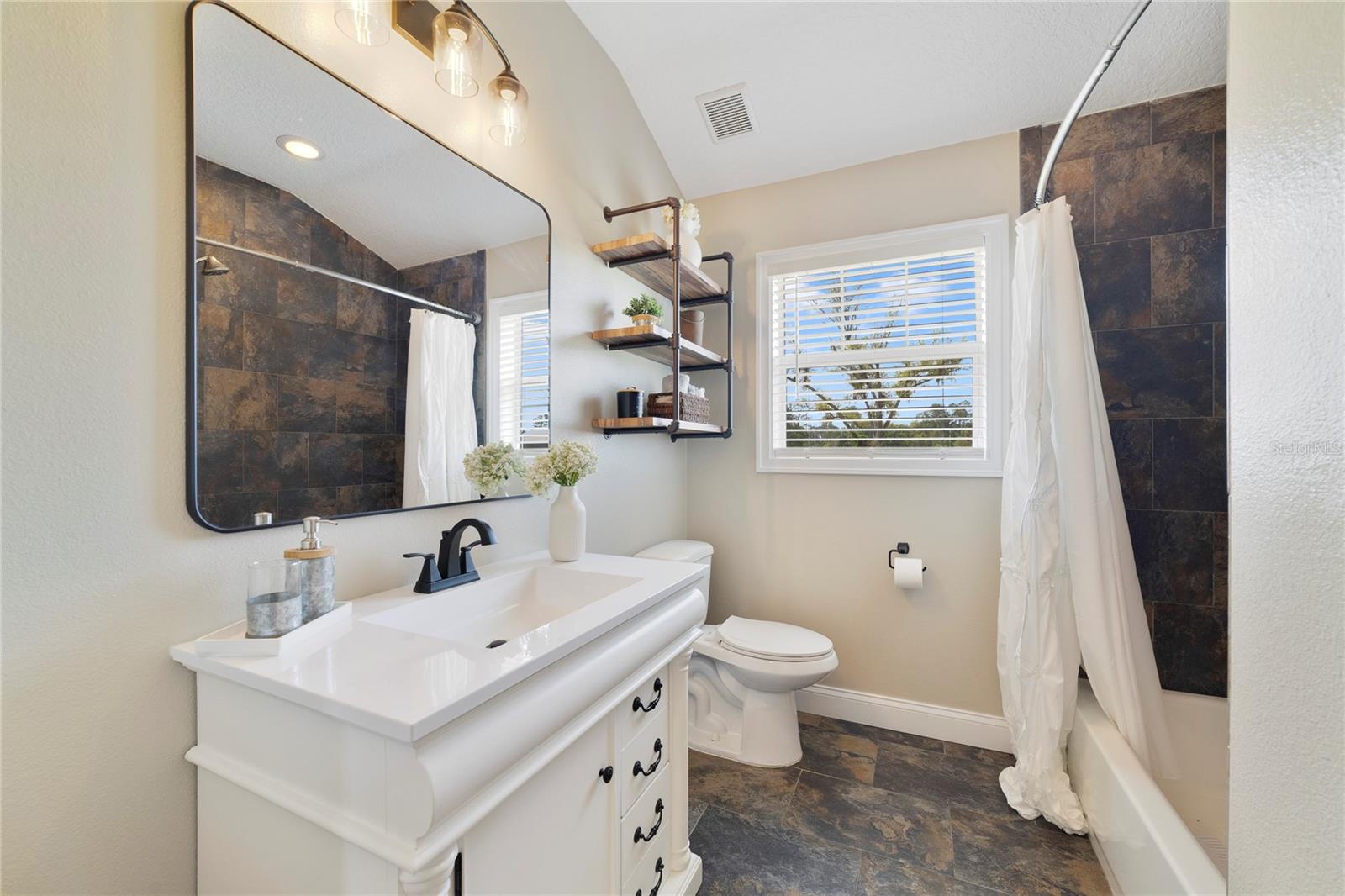 ALAMANA - Residential