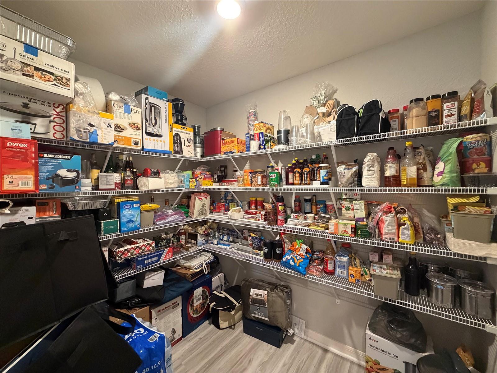 ASTONIA PH 2 & 3 - Residential Lease