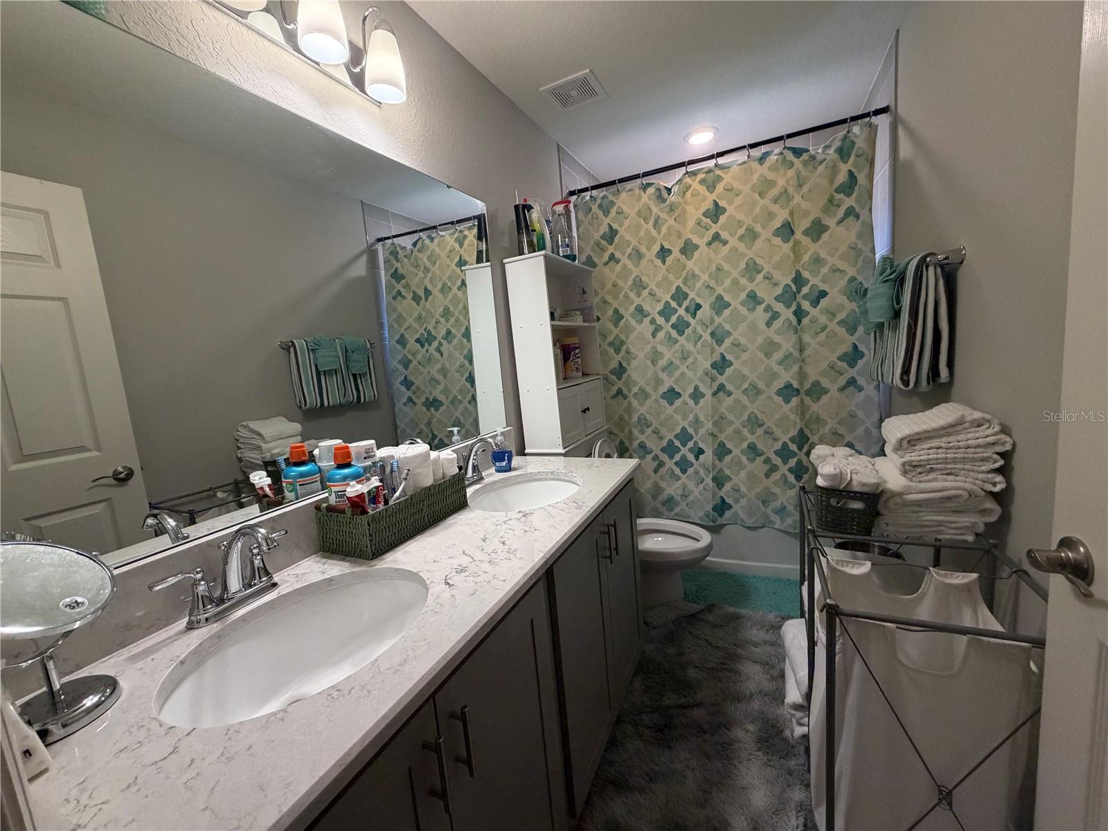 ASTONIA PH 2 & 3 - Residential Lease