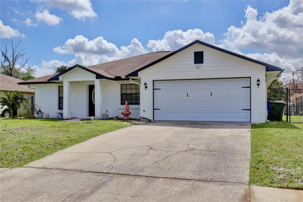 Photo of 735 Chris Court, Saint Cloud, FL 34769 (MLS # O6388307)