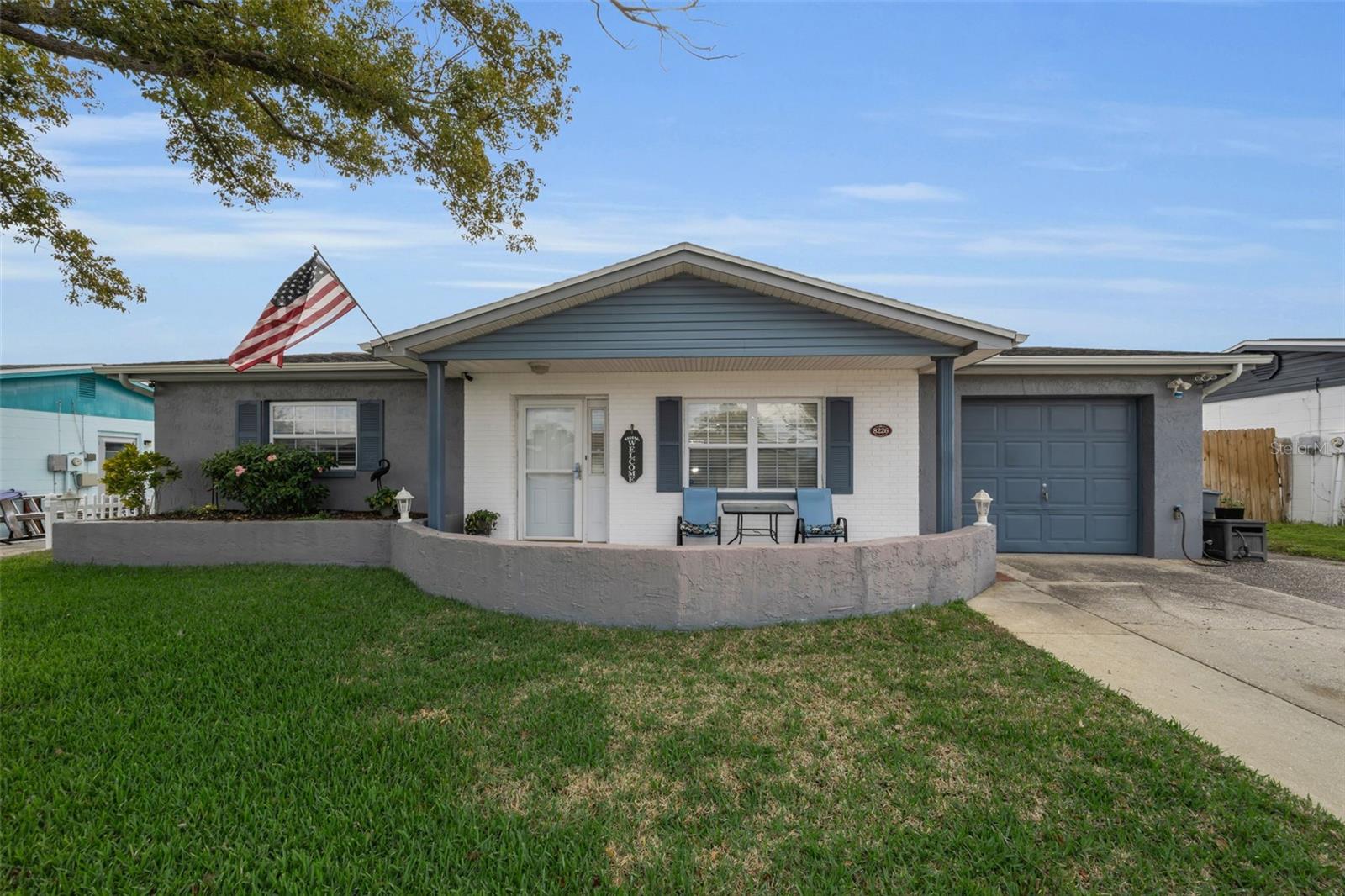 THE LAKES - Residential