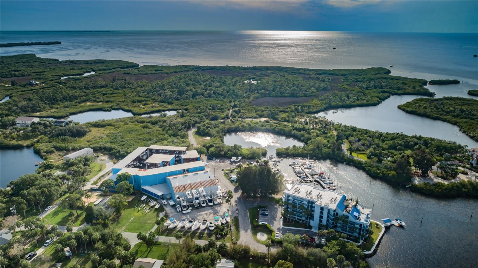 THE LAKES - Residential