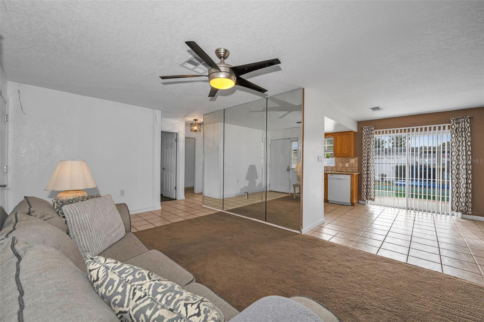 THE LAKES - Residential