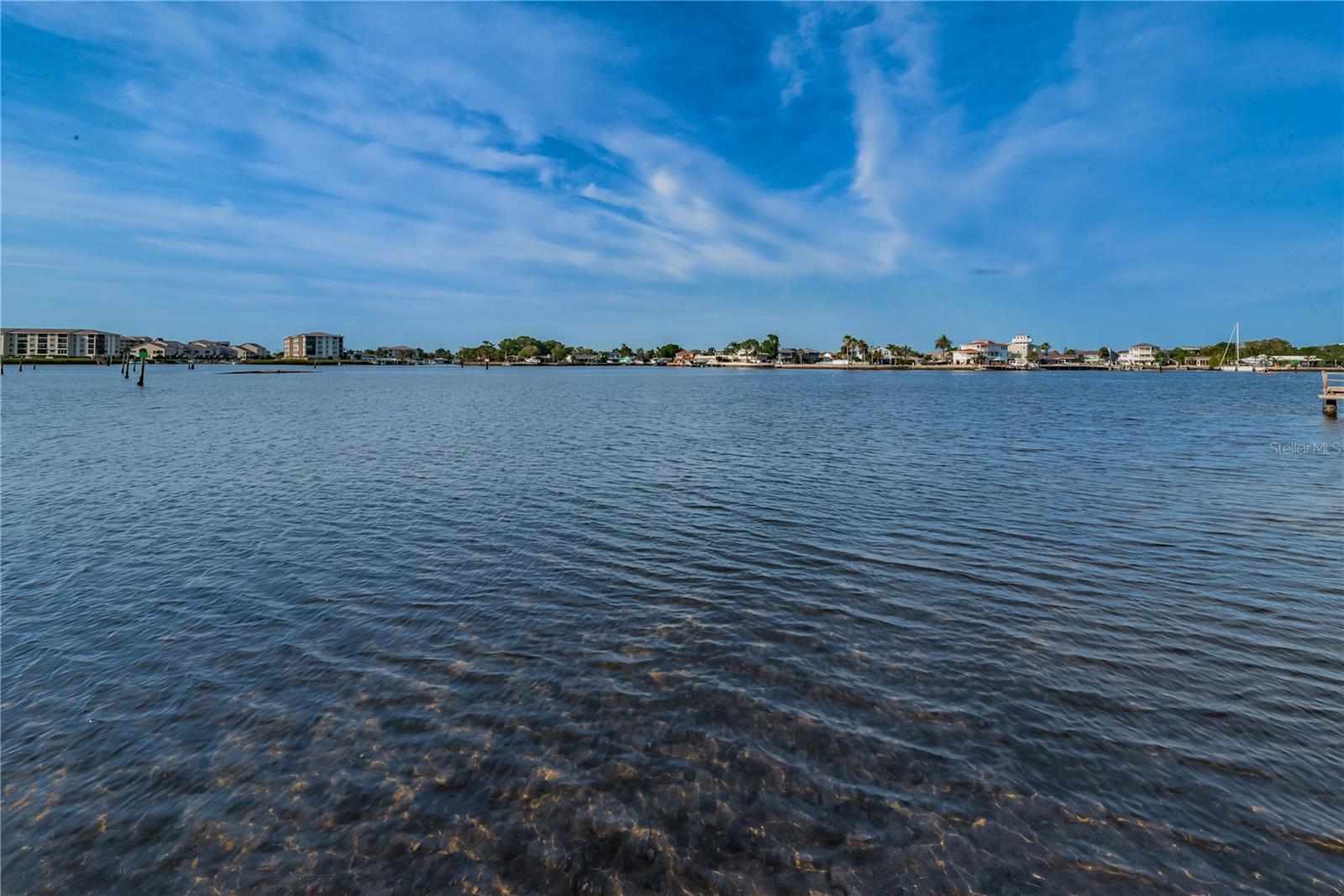 THE LAKES - Residential