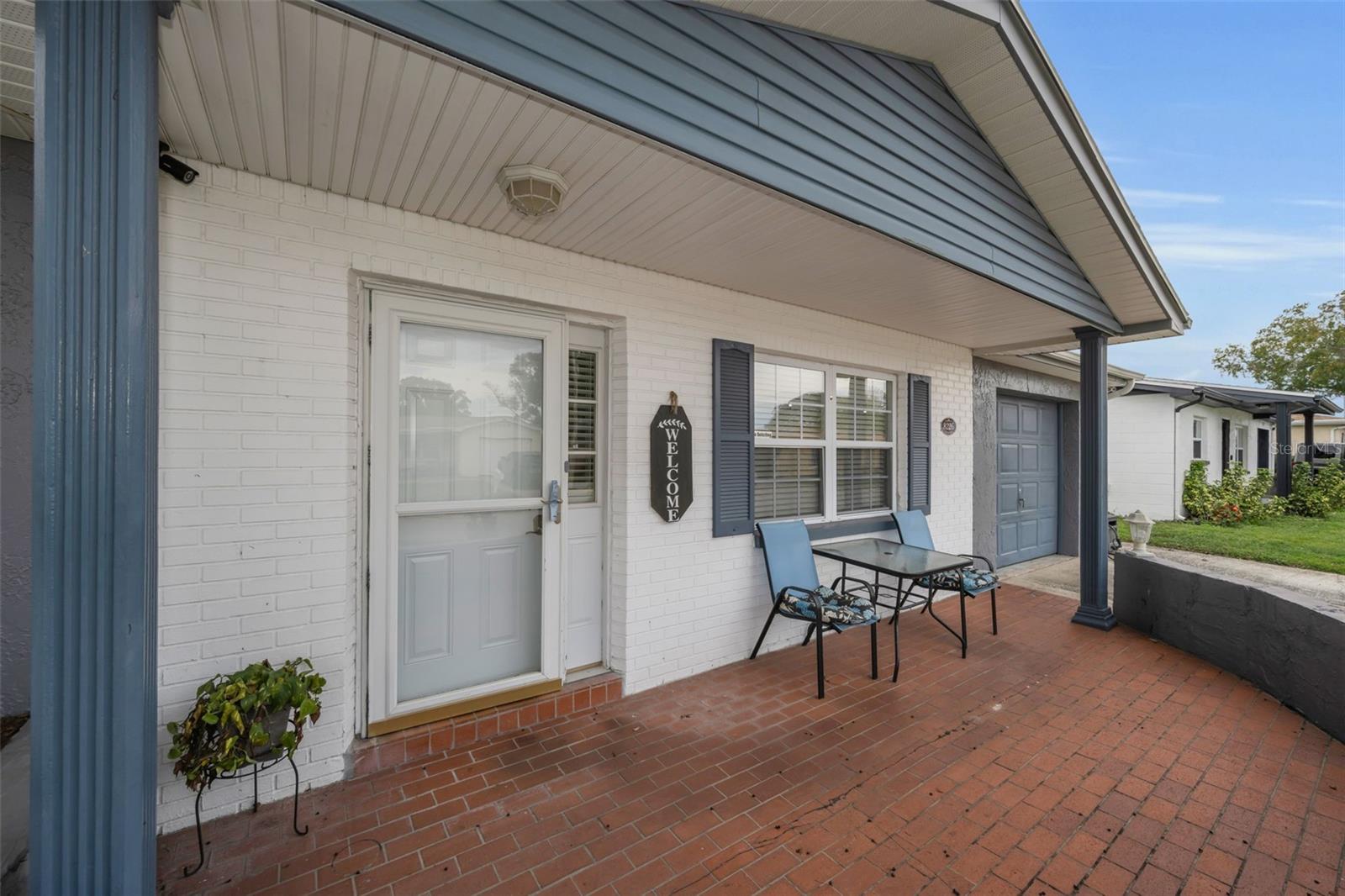 THE LAKES - Residential