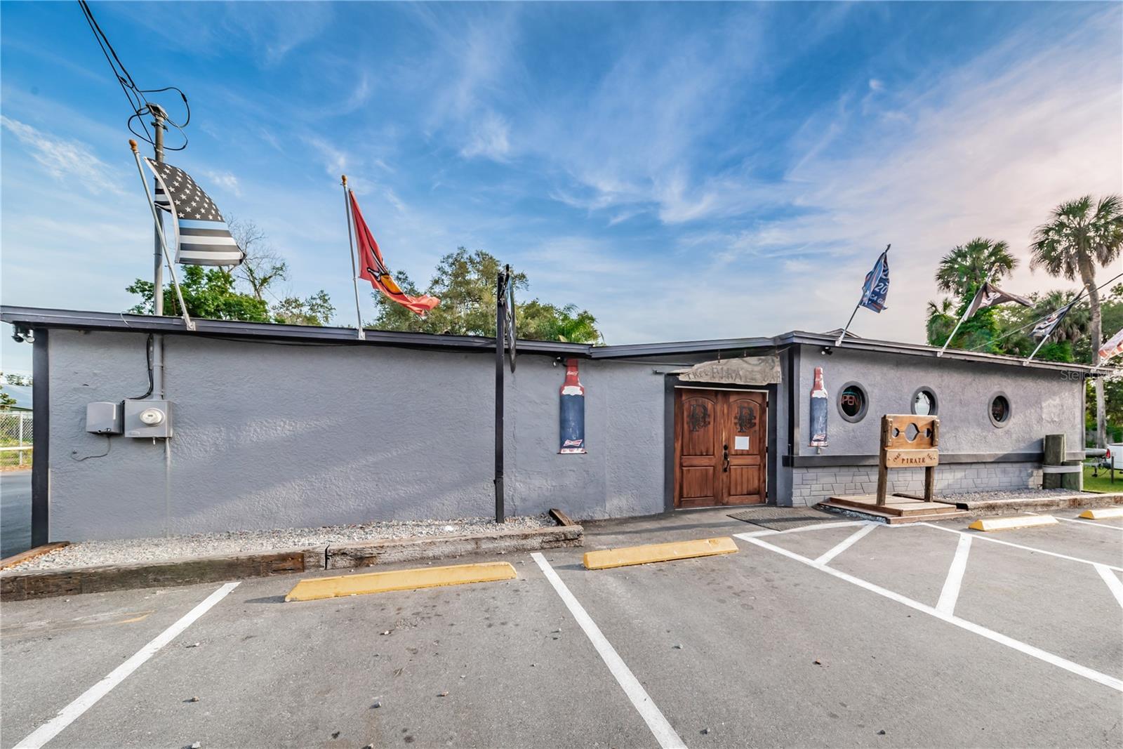 THE LAKES - Residential