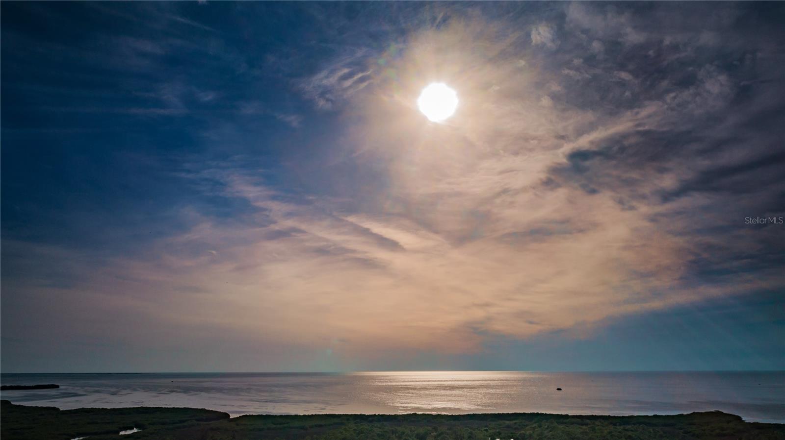 THE LAKES - Residential