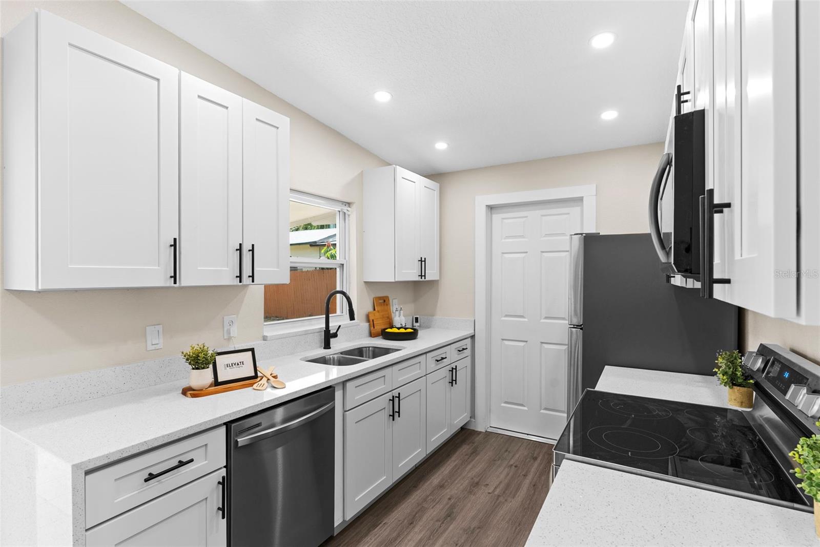 PINE RIDGE ESTATES - Residential