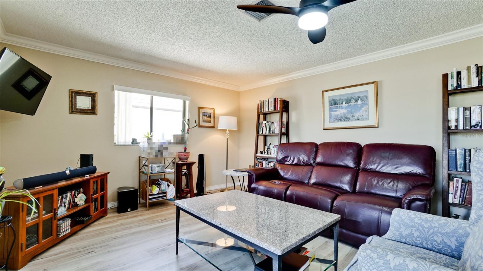 1737 BONITAS CIRCLE 1724D